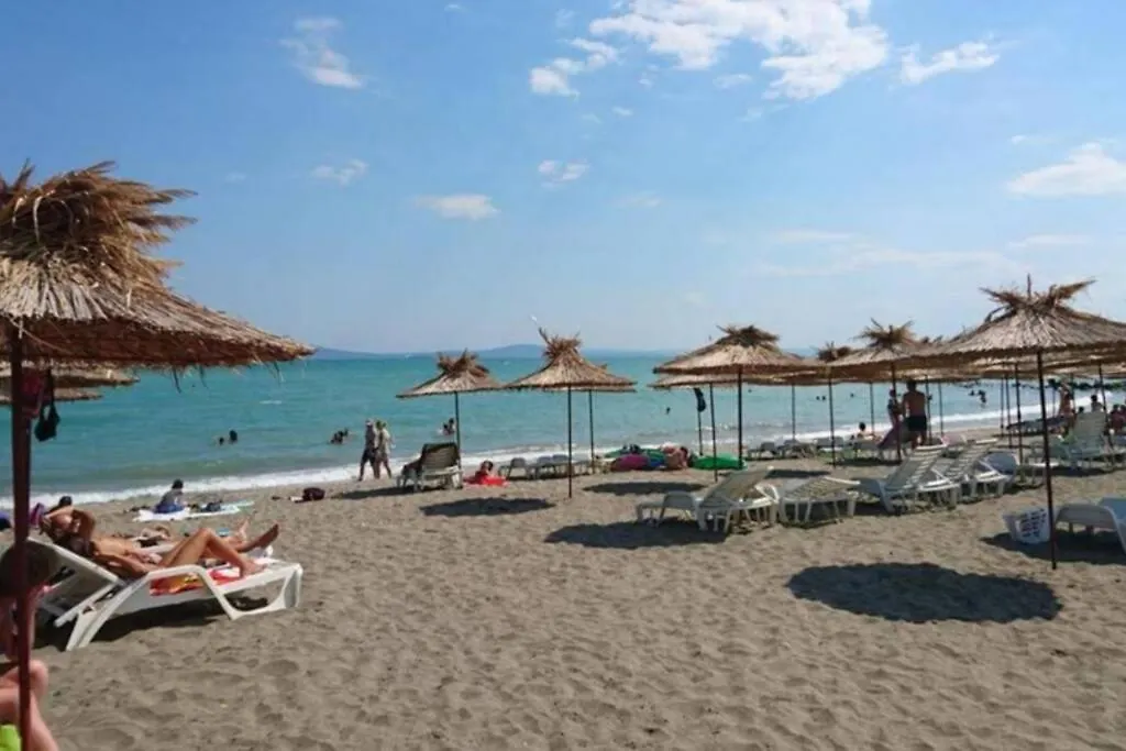 Seaview Apartment - Clara Sarafovo - 100M To Sea Burgas 0*,  Bulgaria