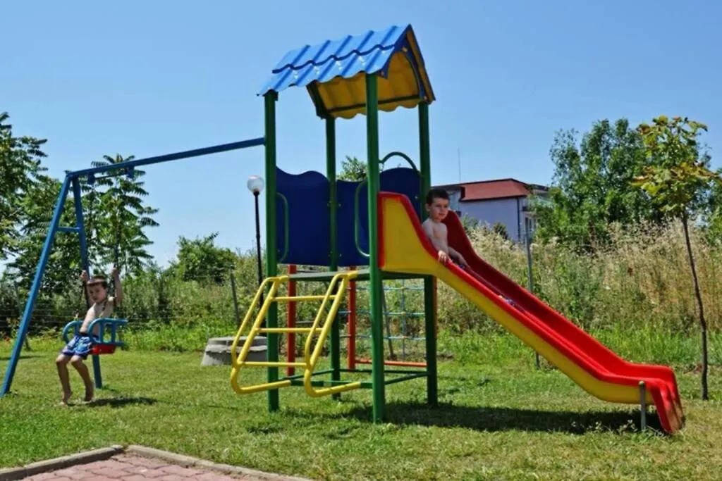 Seaview Apartment - Clara Sarafovo - 100M To Sea Burgas
